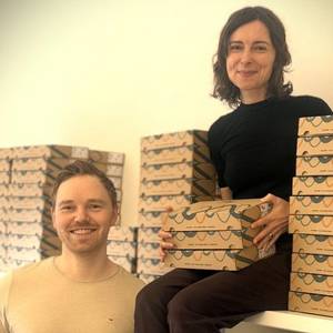 Das Gründungsteam von TimeTeller mit einer Menge an Testkits Das Gründungsteam von TimeTeller mit einer Menge an Testkits